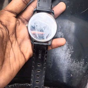 QUARTZ COMPANY  WATCH WORKING GLASS IS GONE