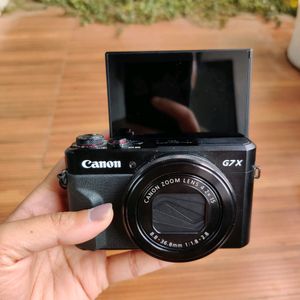 Canon G7x Mark ii vlogging camera