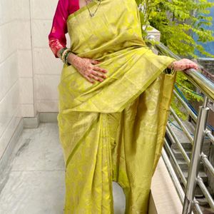 New Pure Art Silk Saree With Contrast Blouse Piece