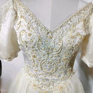 Vintage Ruffled Wedding Dress