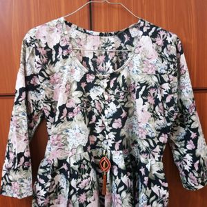 Beautiful Floral Kurti