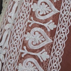 A Beautiful Dupatta With Emboidery Work