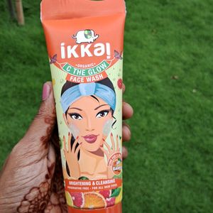 Ikkai Face Wash And Scrub Combo