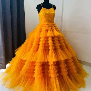 Designer Ruffle Gown 💛With Free HairAccessories😍