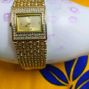 So Nice Golden Colour Watch