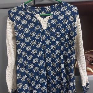 M Size Crocheted Sleeves Top