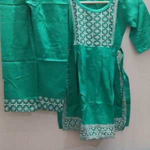 Beautiful Naira Cut Suit For Girls