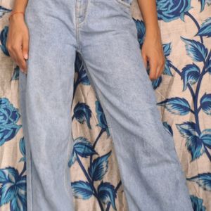 WIDE LEG BOYFRIEND JEANS LIGHT BLUE COLOUR