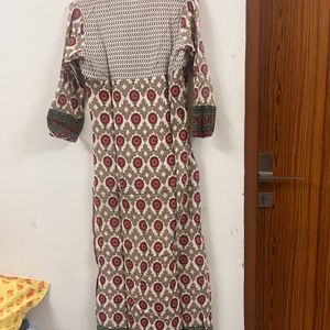 White Floral Pattern Straight Long Kurta