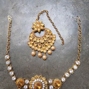 necklace with maang teeka