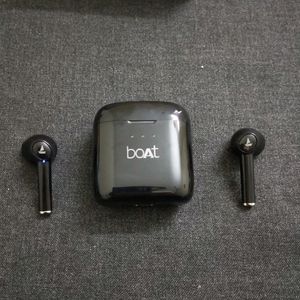 boAt Airdopes131Bluetooth Airdopes