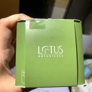 Lotus Soothing Night Gel