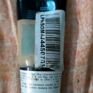 Maybelline Foundation Shade 220