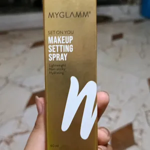 Myglamm Makeup Setting Spray