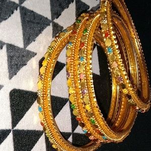 Ear Ring And Bangles