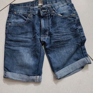 DENIM SHORTS