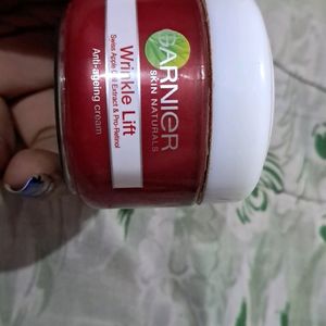 Garnier : Wrinkle Lift Anti-aging Cream