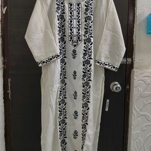 NewUnused Embroidery Pakistani OrganzaDupatta Suit