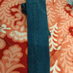 Straight Fit - 28 Waist Blue Jean