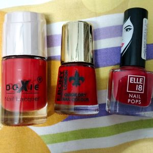 flower Gajra & Nail polish