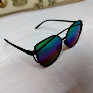 2 Pis New Fashion Sunglasses For Men And Women