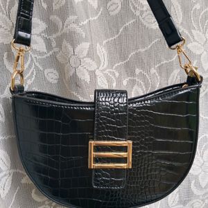 Mast& harbour Shoulder/Crossbody Detachable.