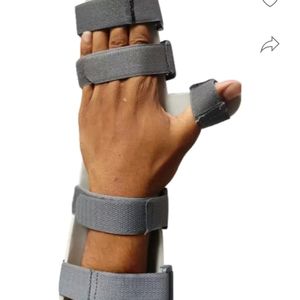 Right Finger Support