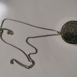 Neck Chain With Pendant