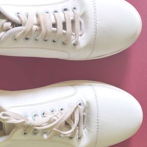 White Stylish Sneakers | Unisex | Uk 9 (26- 27cm)