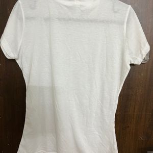 WHITE TURTLE NECK TSHIRT