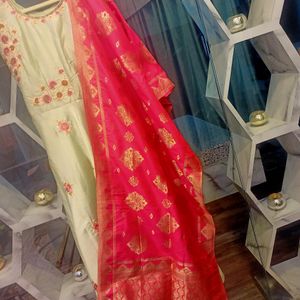 Beautiful Gown With Dupatta