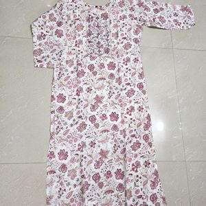 Floral Kurta With Embroidery