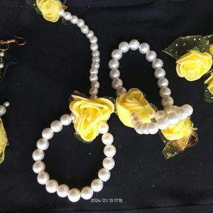 Jewellery For Haldi