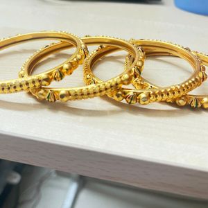 4 Golden Imitation Bangles