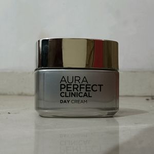 LOreal Paris Aura Perfect DayCream and Toner Combo