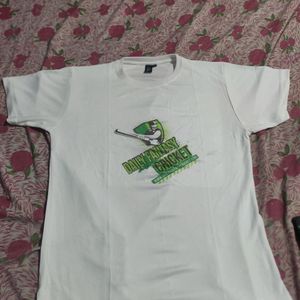 White Tshirt For Mens In Medium ,large And Xl Sizes