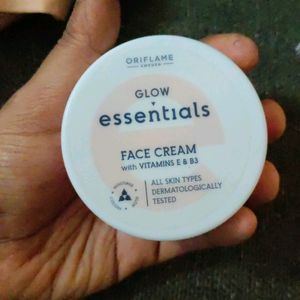 Oriflame, Glow Essential Face Cream