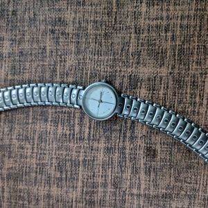 Branded Stylish Silver Watch !