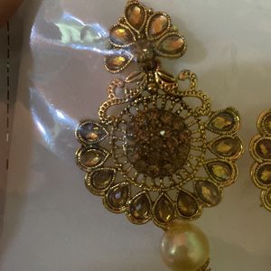 Earring and Tika Set