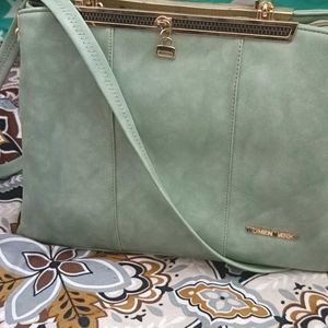 WOMEN MARKS SLING BAG