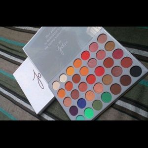 Jaclim Hill Eyeshadow Pallete New