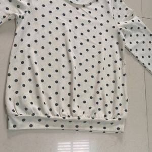 Polka Dot Tshirt🤍