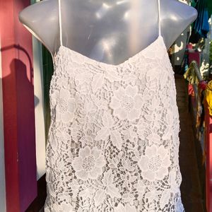White Front Lace Sleeveless Top 🎀