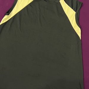 Green men’s active wear tank