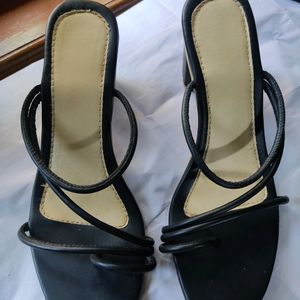 Women Black Heel