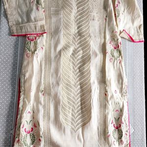 W Off White Boat Neck Yarn Dyed Kurta