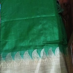 New Saree With Nice Border