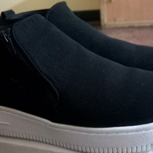 Shoes - Black Casual Shoe