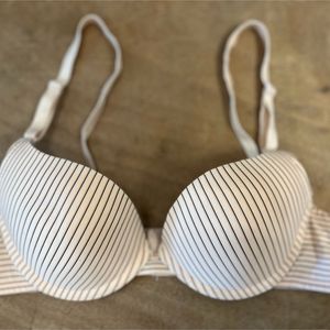 Women Soft Stripes Paded Bra