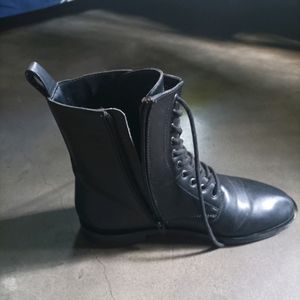 Nautica Boot Selling